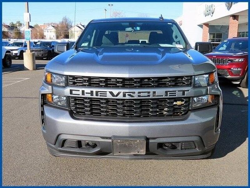 2021 Chevrolet Silverado 1500 CustomImage 3