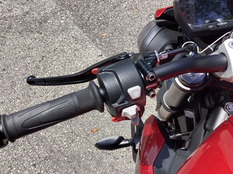2025 Triumph Street Triple 765 RS