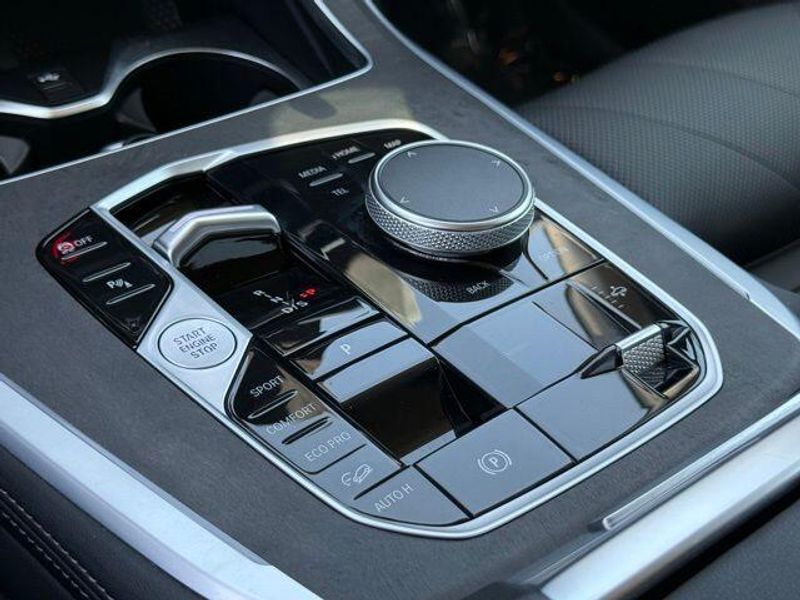 Used 2024 BMW X7 xDrive40iImage 28