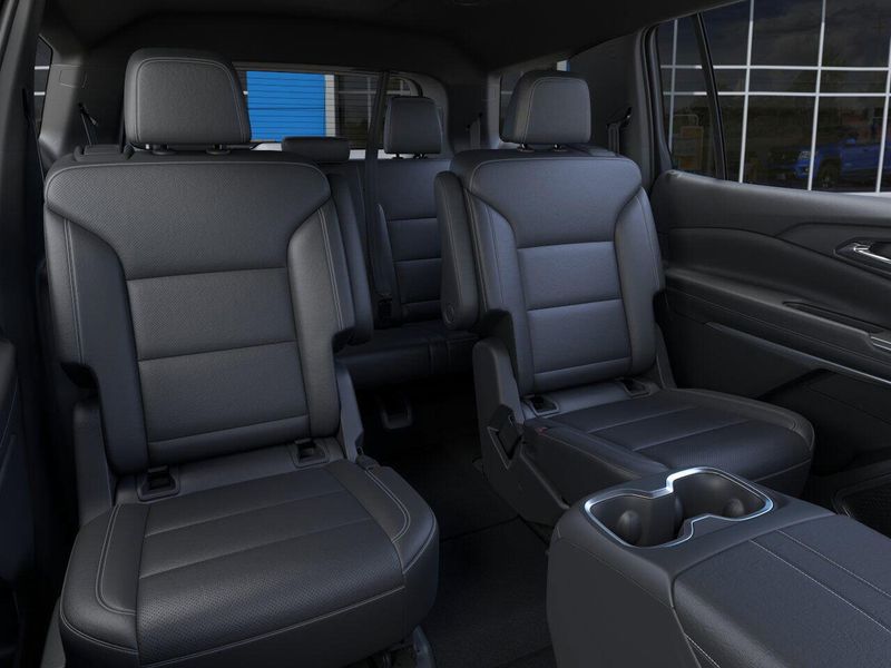 New 2025 Chevrolet Traverse FWD LTImage 17