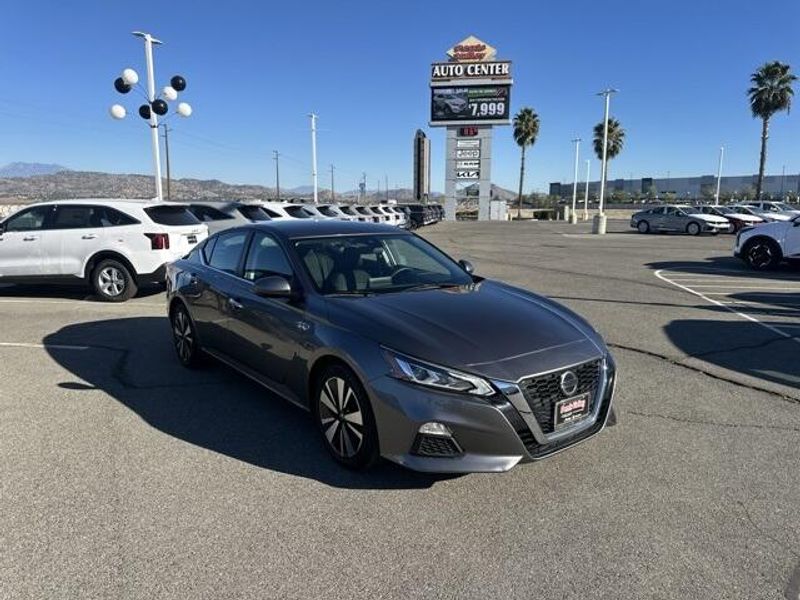 Used 2022 Nissan Altima 2.5 SVImage 1