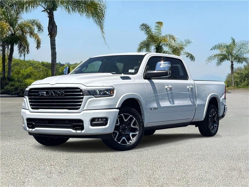 New 2026 RAM 1500 Laramie Crew Cab 4x2 5'7' Box