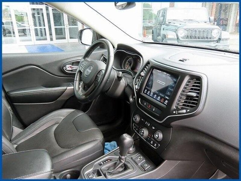 2021 Jeep Cherokee Latitude LuxImage 8