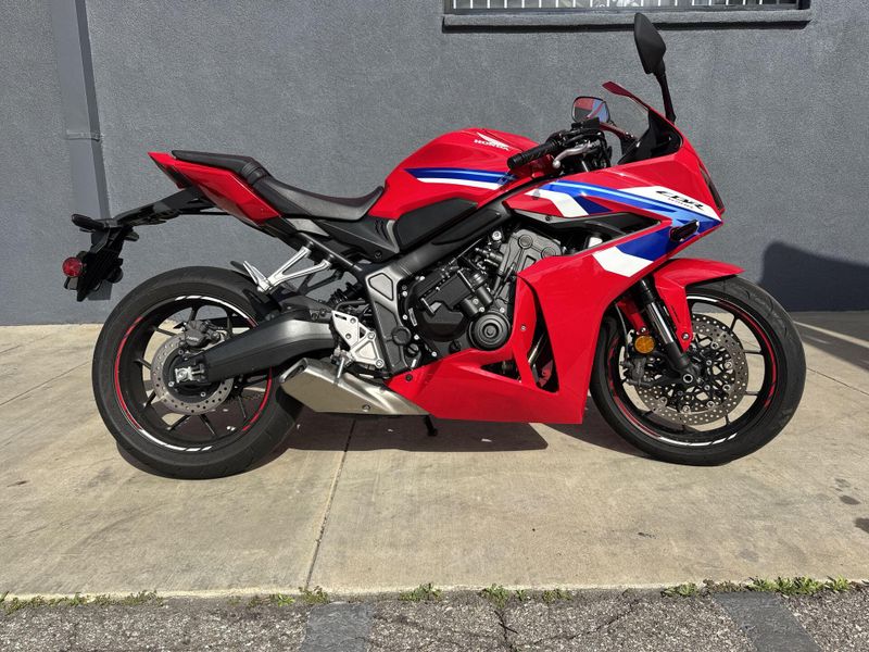 Used 2024 Honda CBR650R ABS Image 11