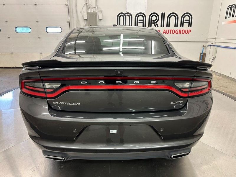 2018 Dodge Charger SXTImage 13