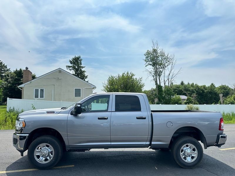 2024 RAM 2500 Tradesman Crew Cab 4x4 6