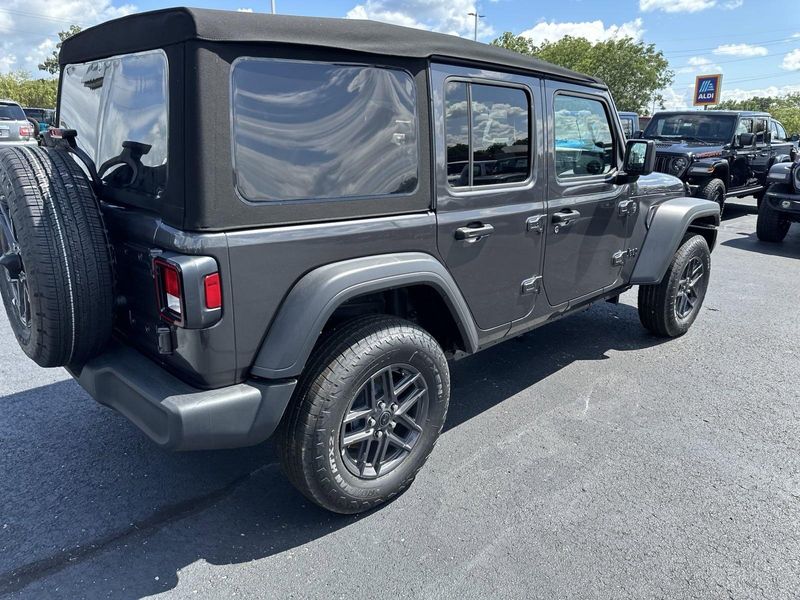 2024 Jeep Wrangler 4-door Sport SImage 12