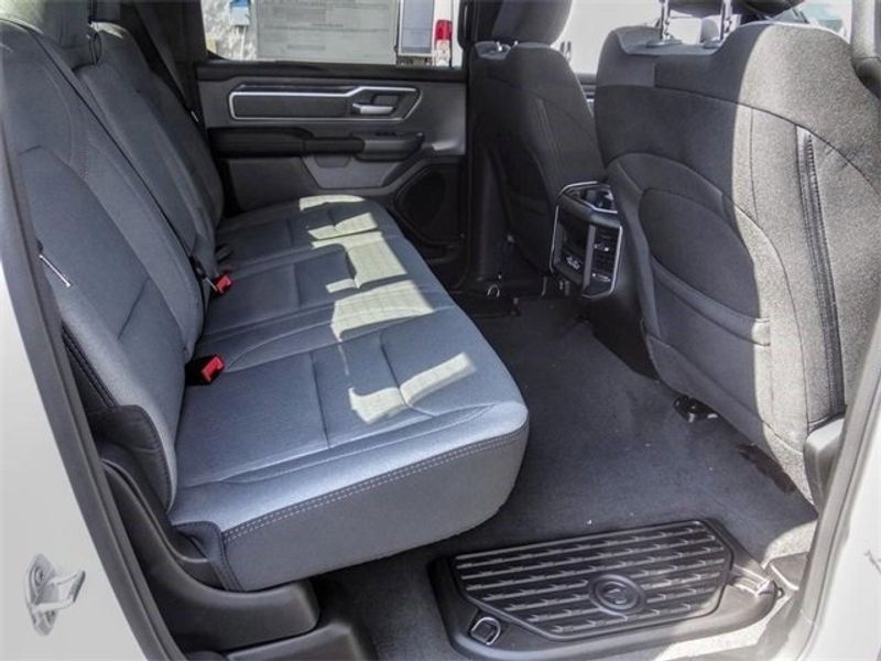 2022 RAM 1500 Big Horn Crew Cab 4x4 5