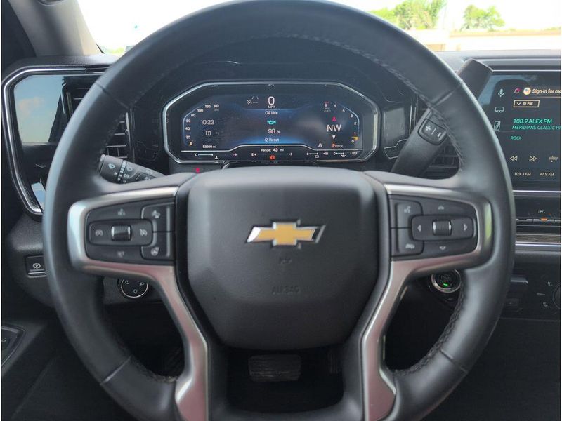 Used 2025 Chevrolet Silverado 1500 LTImage 22
