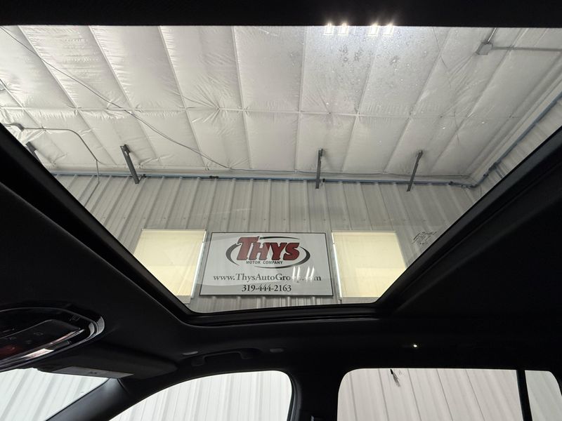 Used 2021 Jeep Grand Cherokee L OverlandImage 24