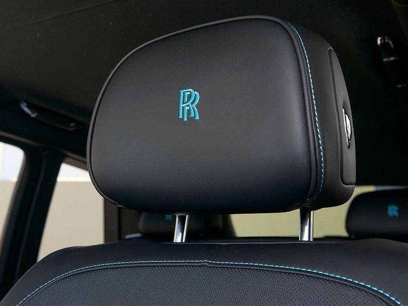 New 2027 Rolls-Royce Cullinan Black BadgeImage 13