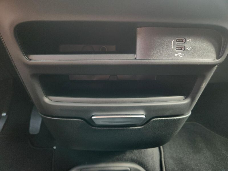 New 2027 Chrysler Pacifica Select