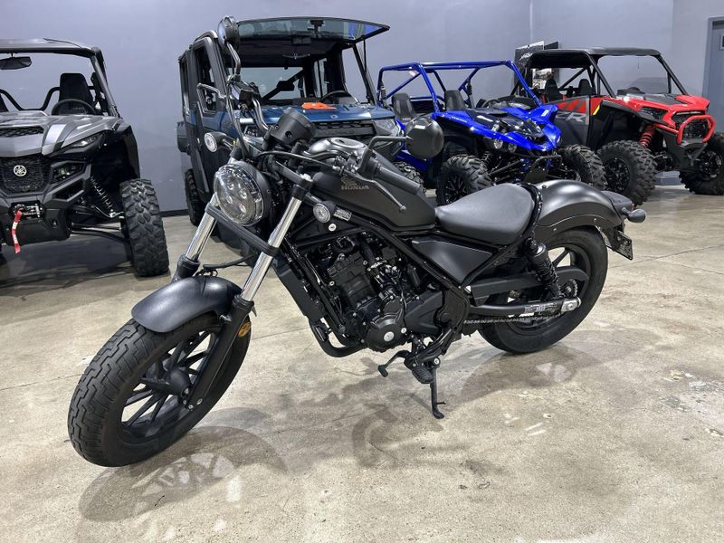 2022 Honda REBEL 300 ABS  in a BLACK exterior color. Del Amo Motorsports of Redondo Beach (424) 390-7811 delamomotorsports.com 