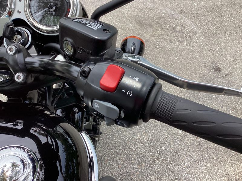 2025 Triumph Bonneville T120