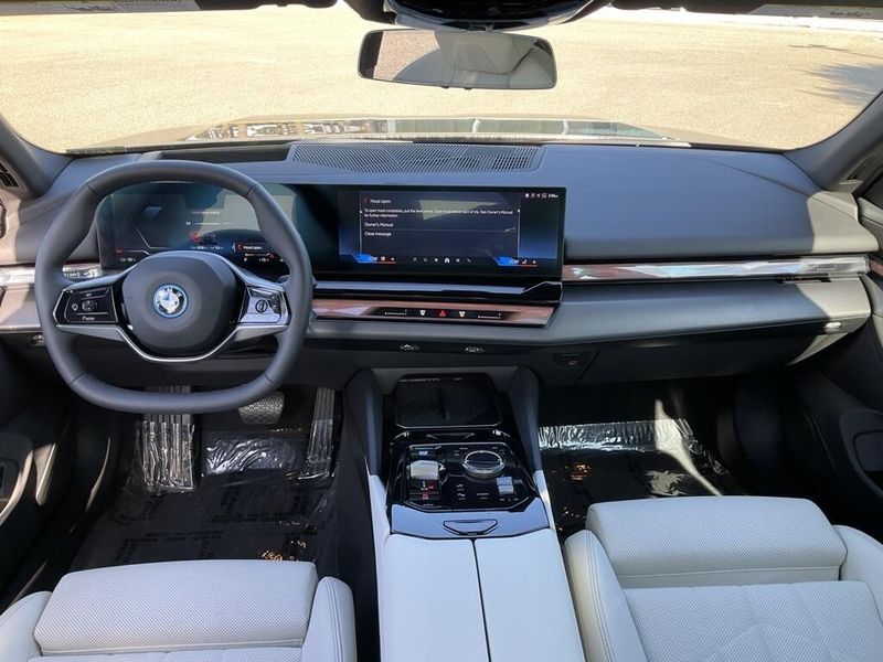 2024 BMW i5 eDrive40Image 29