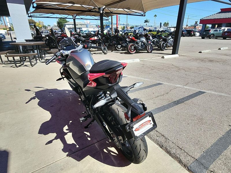 New 2025 CFMOTO 300SS Image 13