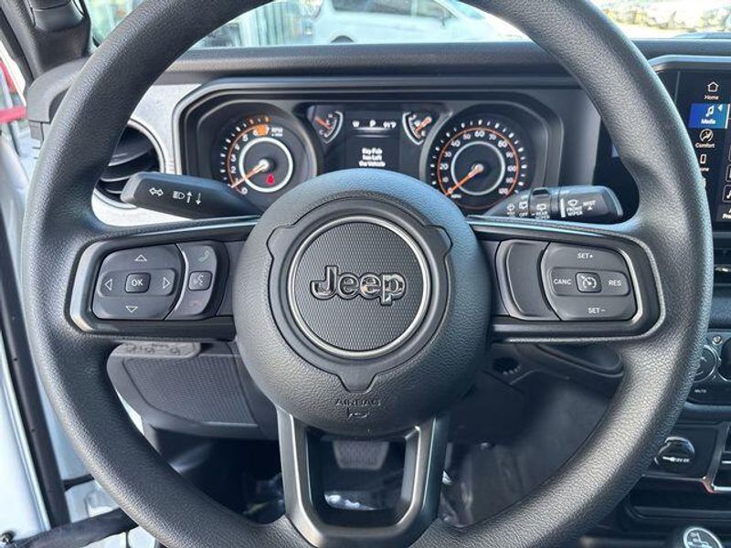 New 2026 Jeep Wrangler 4-door SportImage 17