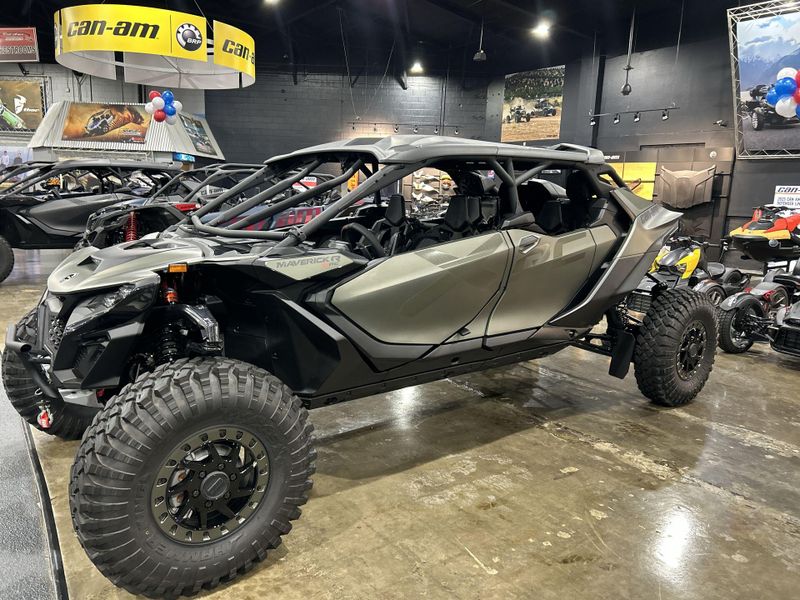New 2026 Can-Am MAVERICK R MAX X RC WITH SMART-SHOX 999T DCT Image 10
