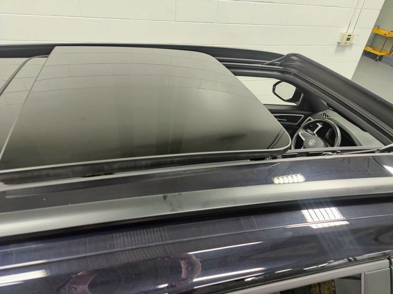 Used 2023 Volkswagen Atlas Cross Sport SEL R-Line Black AWD w/Sunroof/NavImage 6
