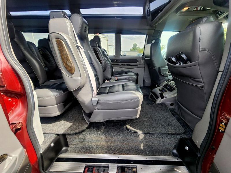 2018 Chevrolet Express 2500 Image 42