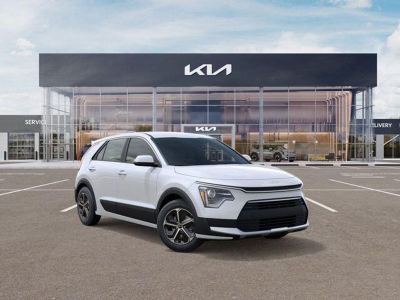 New 2026 Kia Niro LXImage 9