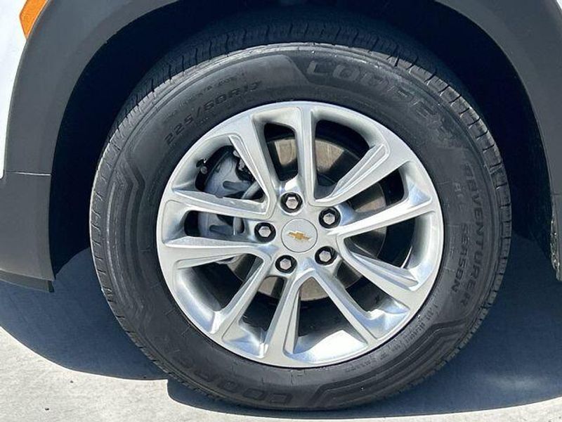Used 2025 Chevrolet Trailblazer LSImage 10