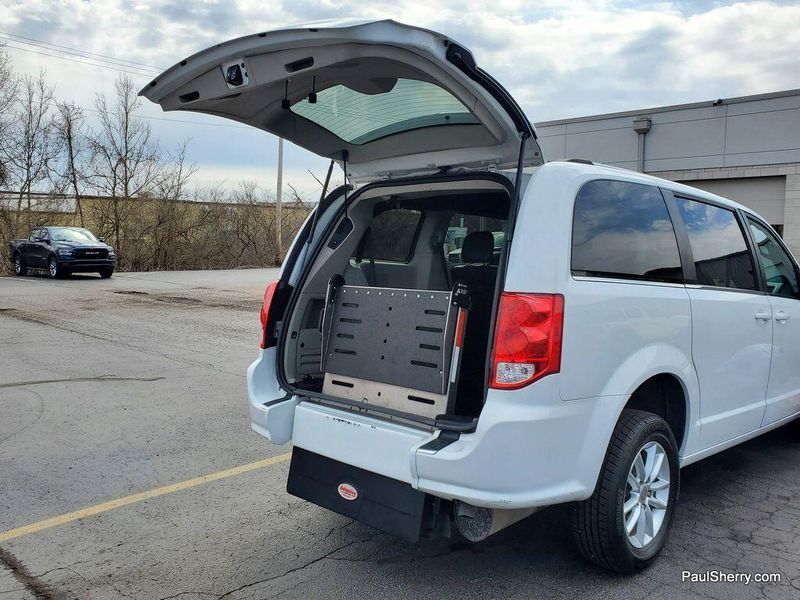 2020 Dodge Grand Caravan SXTImage 15