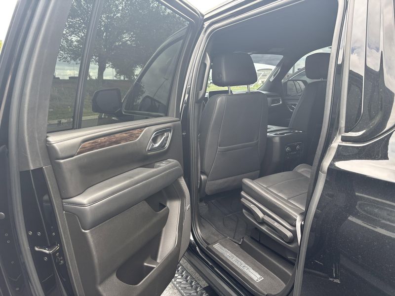 Used 2022 Chevrolet Suburban Z71Image 19