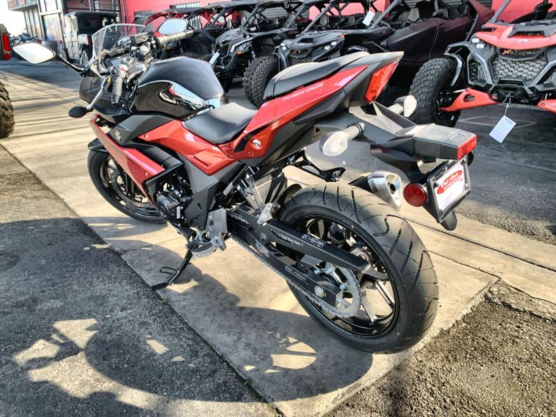 New 2025 Suzuki GSX250R ABS Image 12