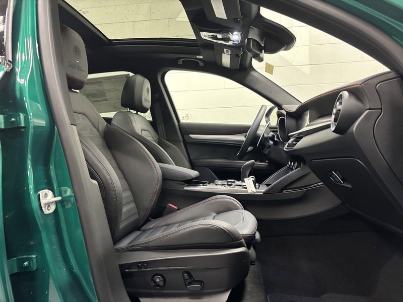 2025 Alfa Romeo Stelvio Tributo Italiano AwdImage 10