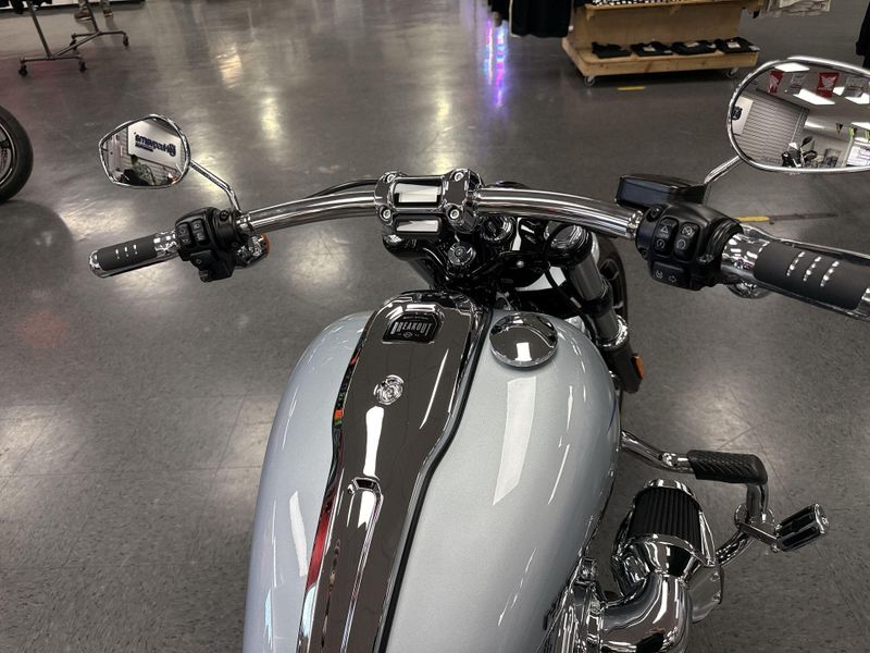 Used 2023 Harley-Davidson SOFTAIL BREAKOUT Image 12