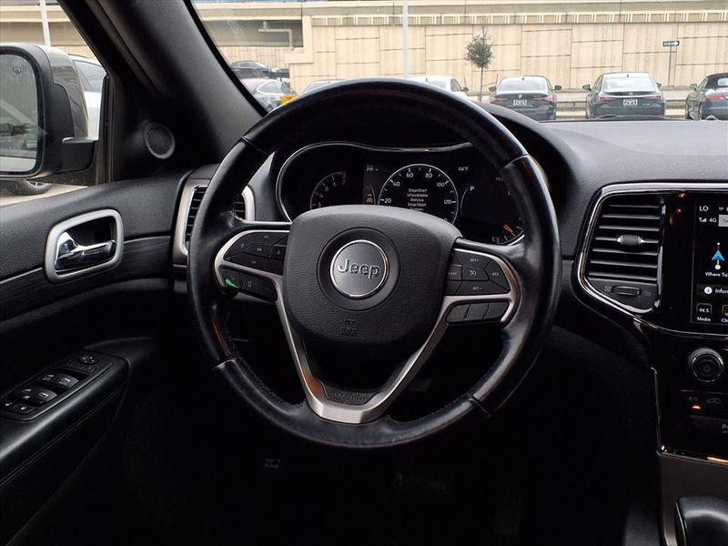 Used 2021 Jeep Grand Cherokee Laredo XImage 14