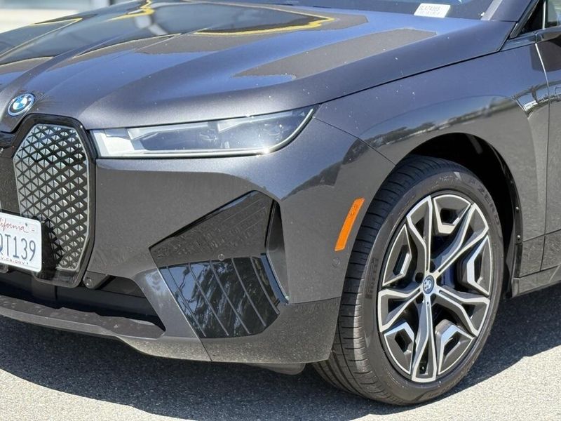 Used 2025 BMW iX xDrive50Image 11