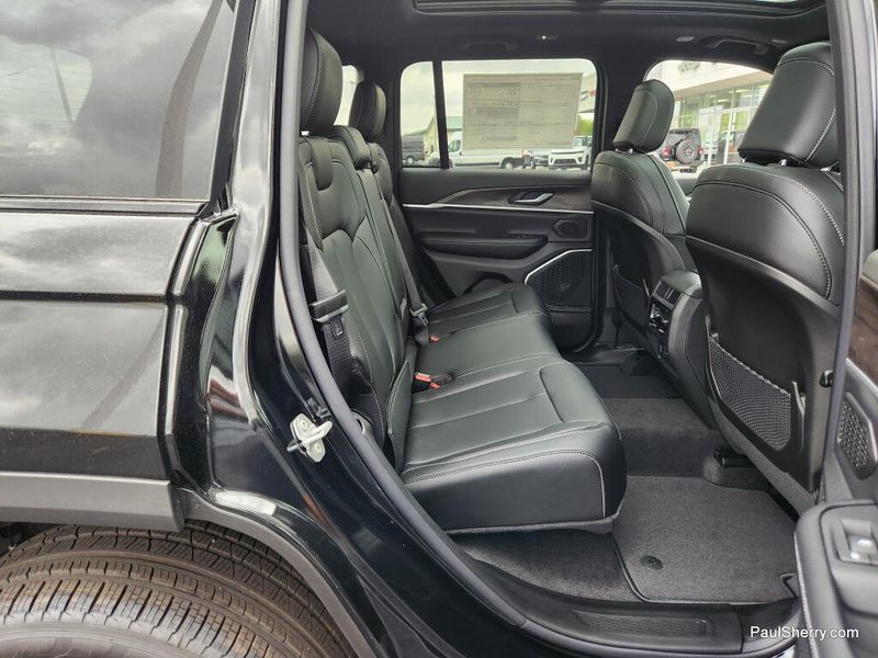New 2026 Jeep Grand Cherokee Limited 4x4
