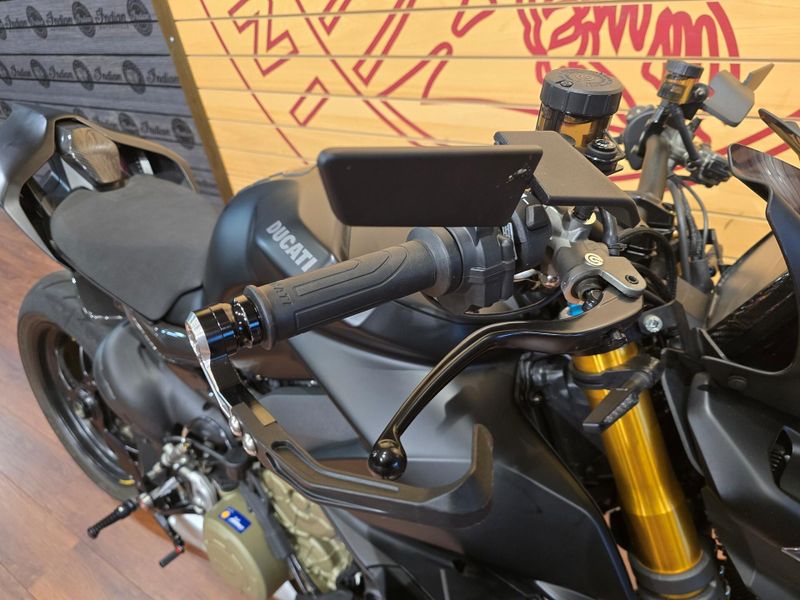Used 2021 Ducati Streetfighter V4S Image 14