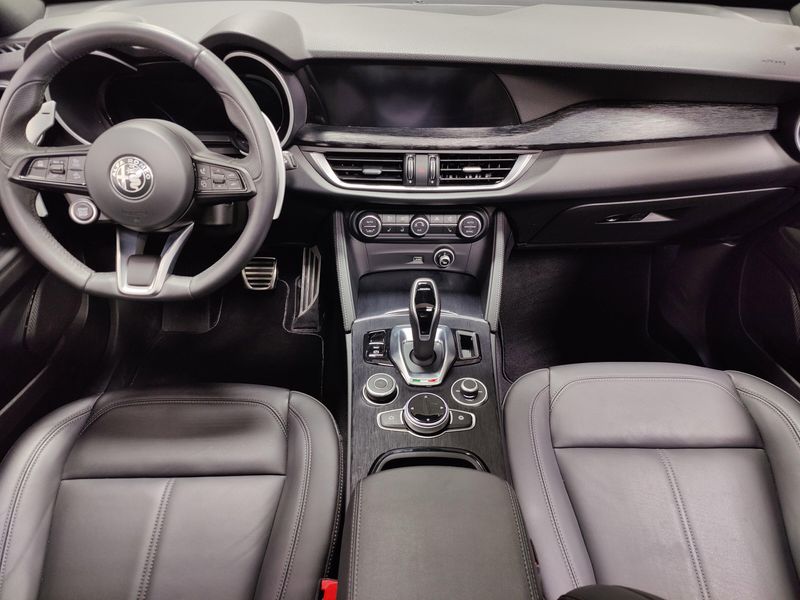 2024 Alfa Romeo Stelvio Sprint Q4 AWD w/Sunroof/Wheel PkgImage 20