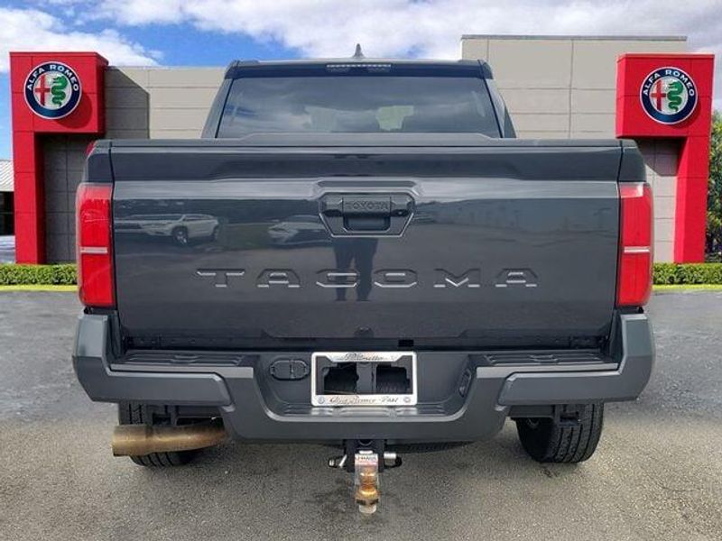 2025 Toyota Tacoma SR5 Double Cab photo 4