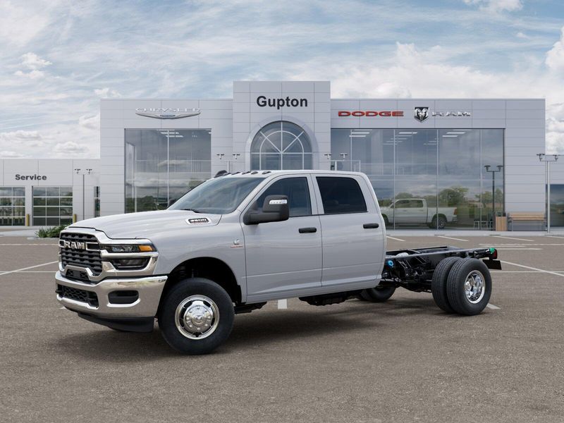 New 2026 RAM 3500 Tradesman Crew Cab Chassis 4x4 60