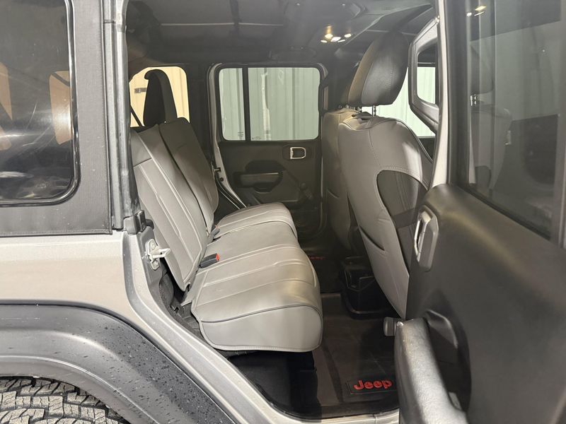 Used 2019 Jeep Wrangler Unlimited SportImage 10