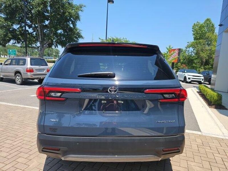 2024 Toyota Grand Highlander Platinum