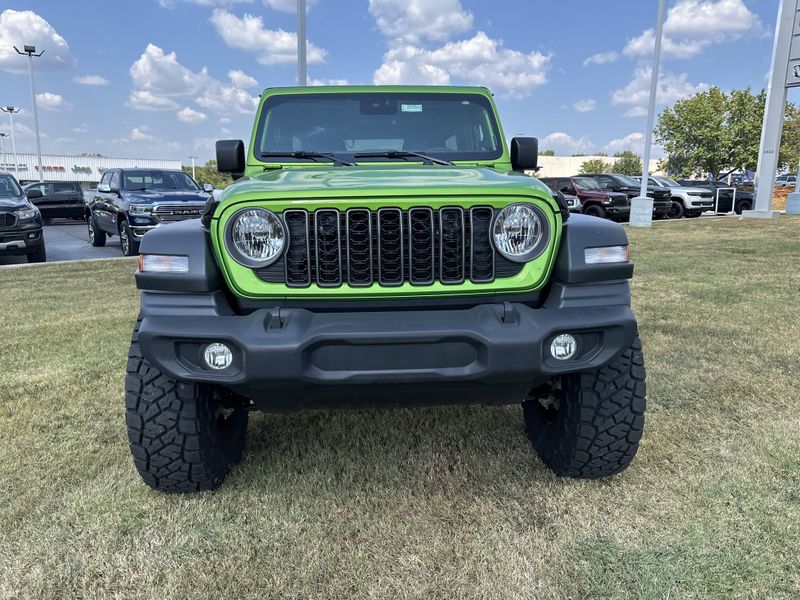 New 2025 Jeep Wrangler 4-door Sport SImage 2