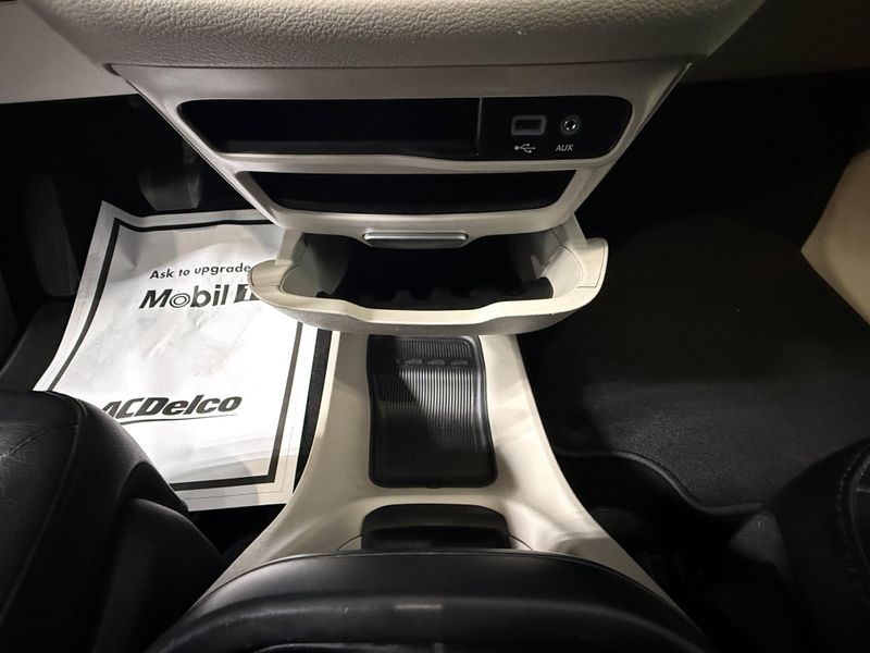 Used 2019 Chrysler Pacifica Touring LImage 26