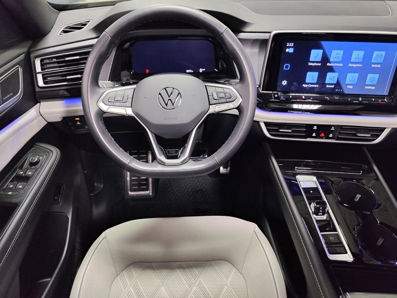 Used 2025 Volkswagen Atlas Cross Sport SEL Premium R-Line w/Sunroof/NavImage 23