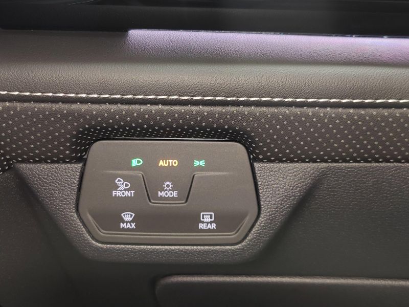 Used 2025 Volkswagen Atlas SEL Premium AWD R-Line w/Sunroof/NavImage 36