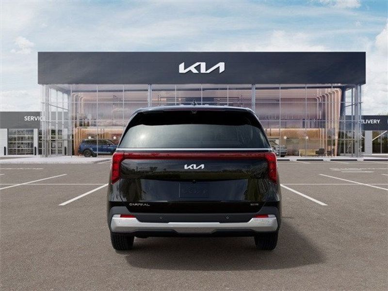 2025 Kia Carnival EXImage 5