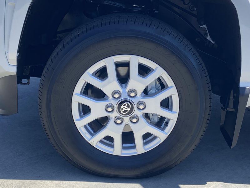 Used 2025 Toyota Tacoma SR5Image 8
