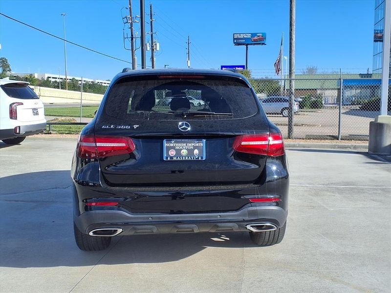 Used 2019 Mercedes-Benz GLC 300 300Image 8
