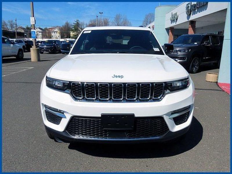 2024 Jeep Grand Cherokee 4xe Base 4xe in a Bright White Clear Coat exterior color and Global Blackinterior. Papas Jeep Ram In New Britain, CT 860-356-0523 papasjeepram.com 