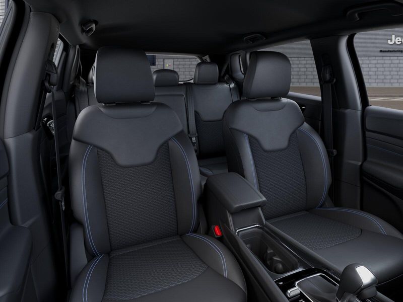 New 2026 Jeep Compass Latitude Altitude 4x4Image 9