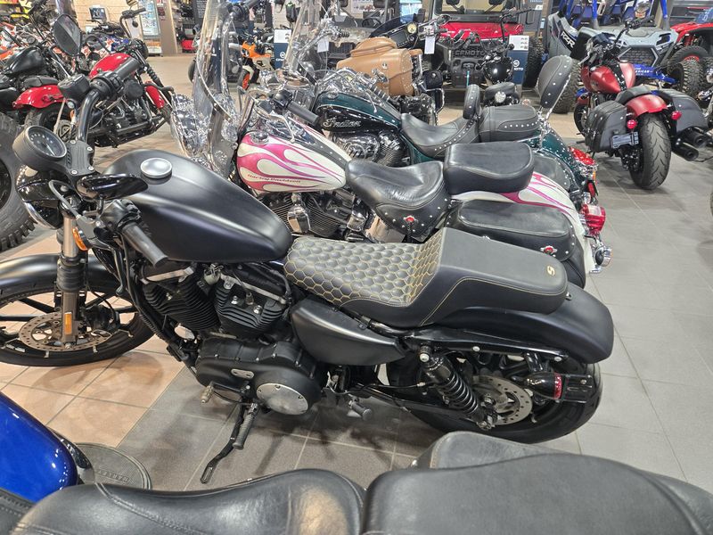 USED 2020 HARLEY SPORTSTER IRON 883 Image 2